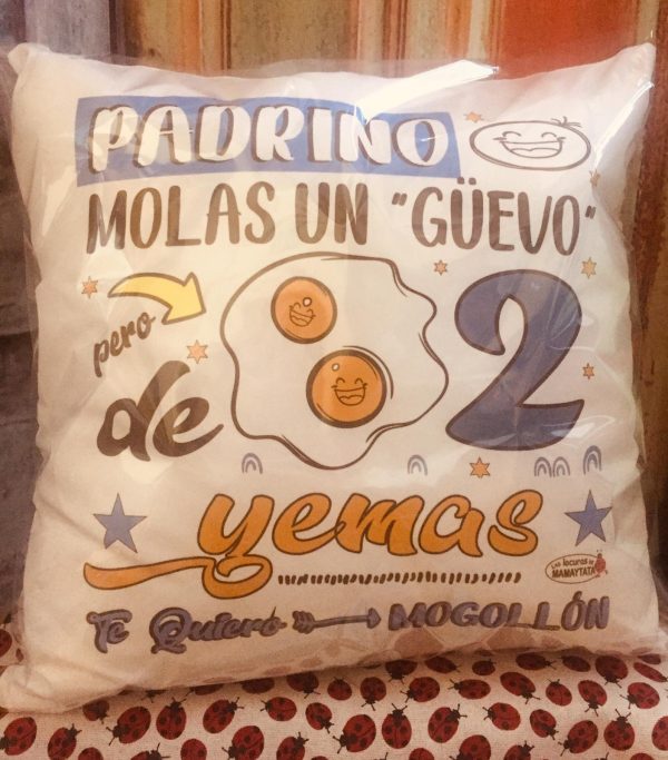 COJÍN PADRINO/MADRINA MOLAS UN GÜEVOS